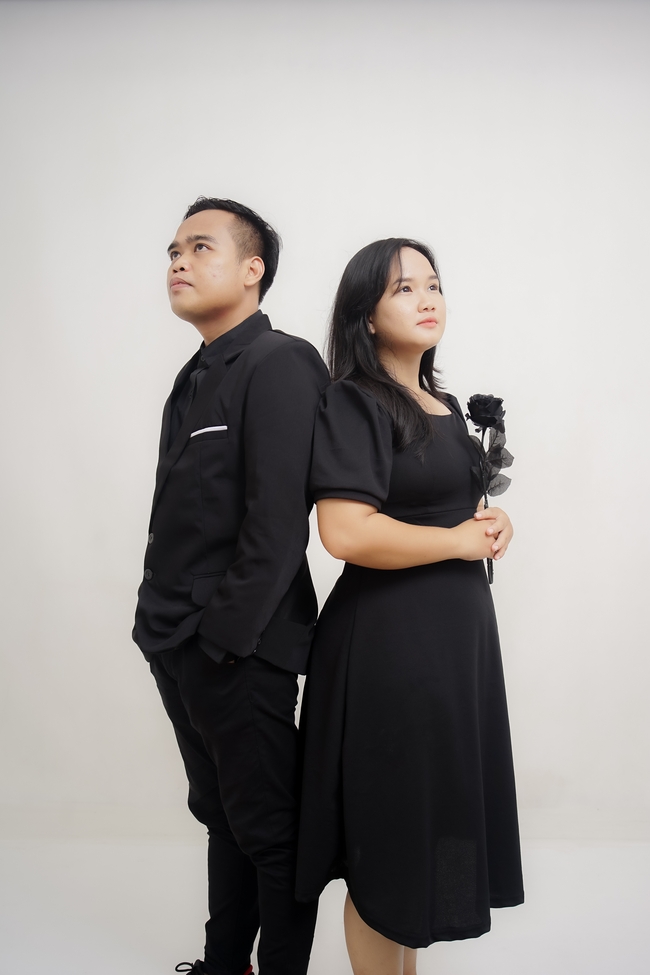 时尚黑色系列穿搭情侣写真图片