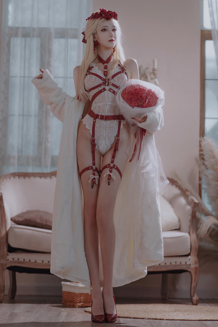 动漫博主美女性感内衣另类艺术写真