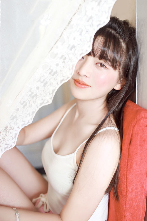 刚满十八岁的美人私房照