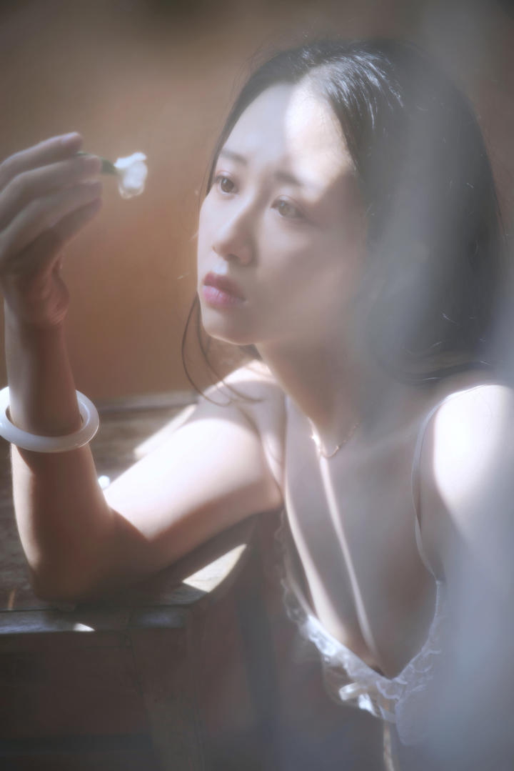 中国可爱女生壁纸图片