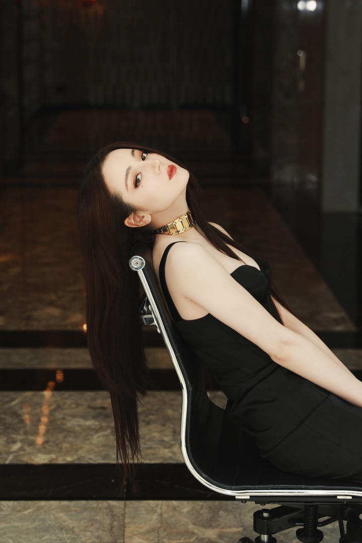 新疆美女迪丽热巴美女明星写真图片大全