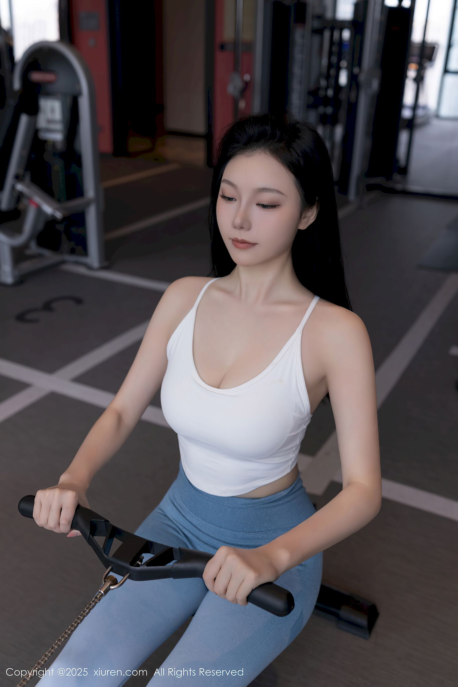 秀人网模特安然anran蓝白色运动服曼妙身姿性感写真