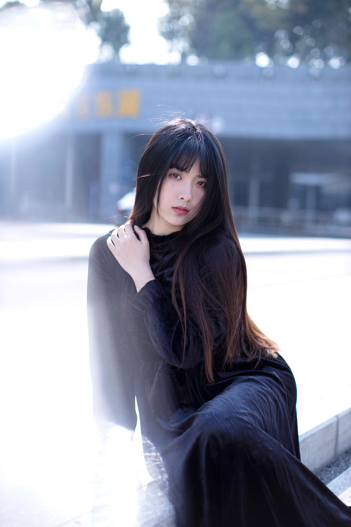 清纯文艺气质美女女生高清写真套图免费下载