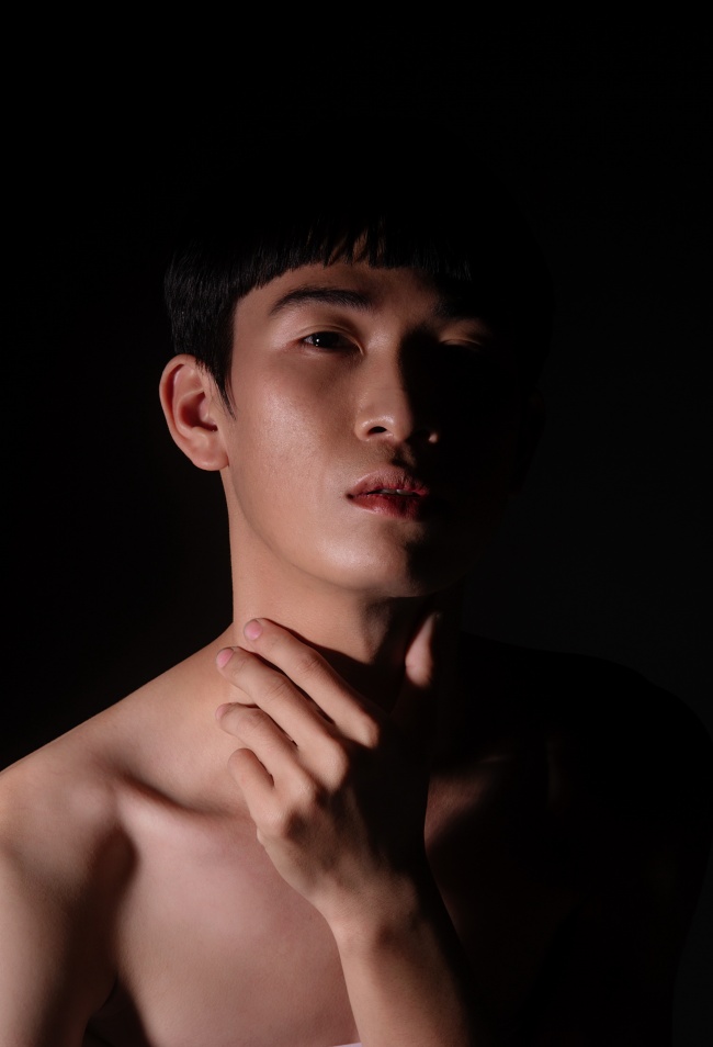 gogo男人人体艺术图片