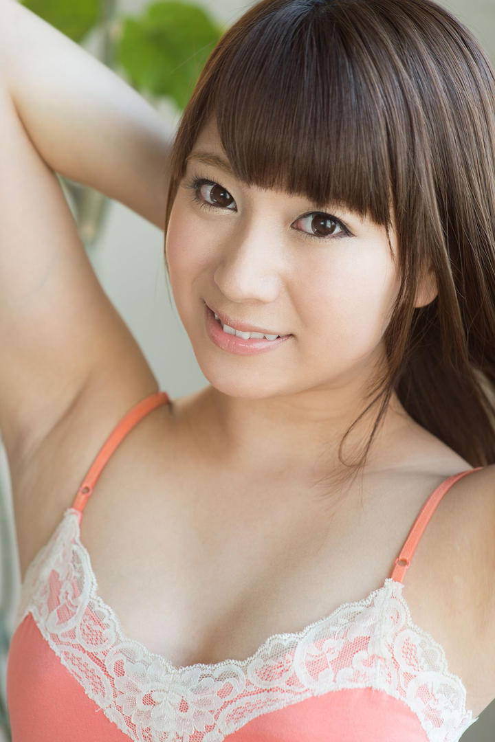 日本高清美女写真图片