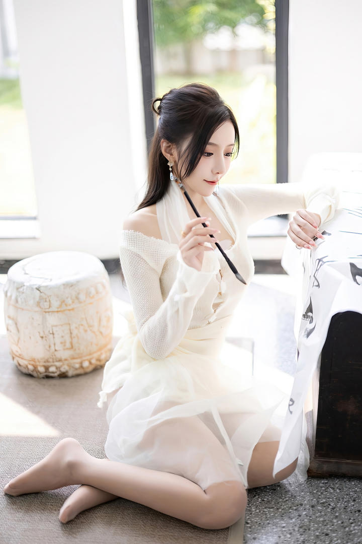 写毛笔字的气质女人图片王馨瑶优雅美女写真图片