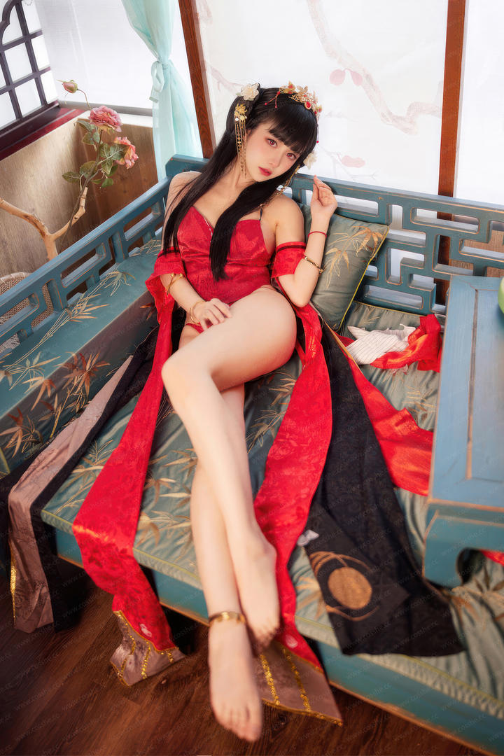 国产性感古装汉服美女诱惑图片