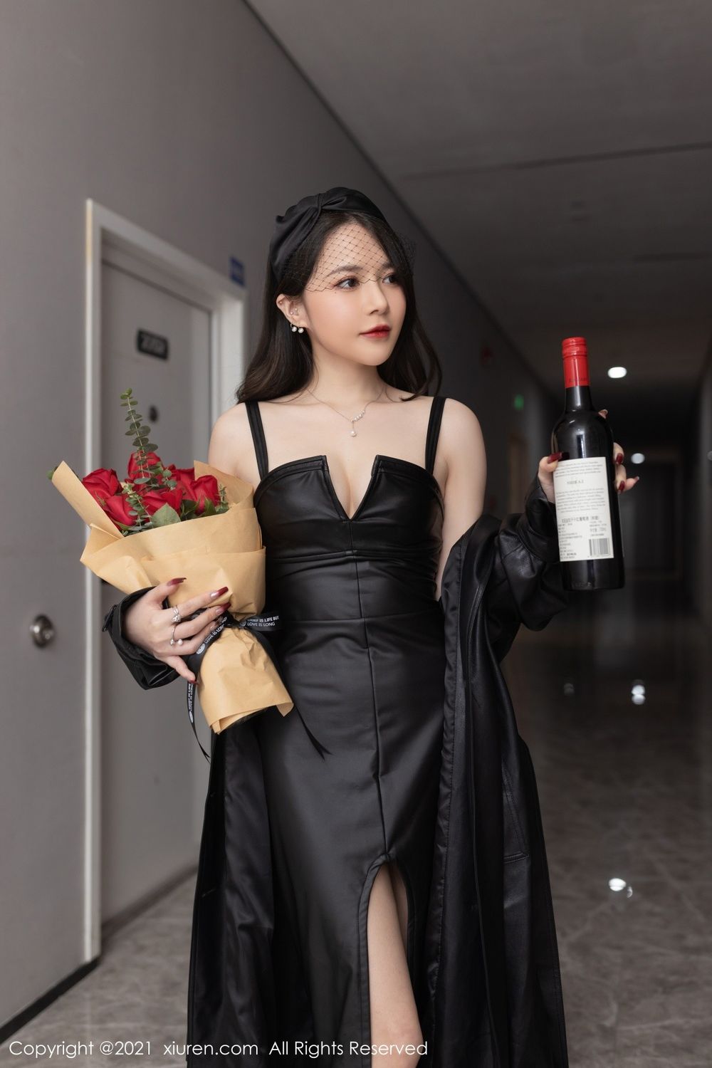 秀人网模特鱼子酱Fish妻子们的聚会主题性感写真