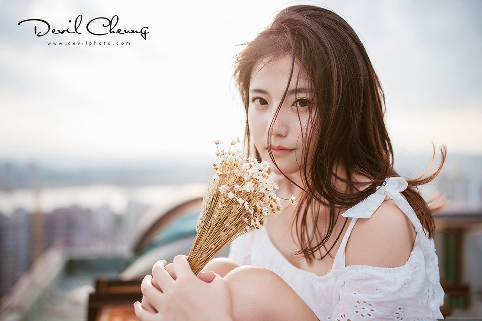 青纯美女隐藏在心中的爱