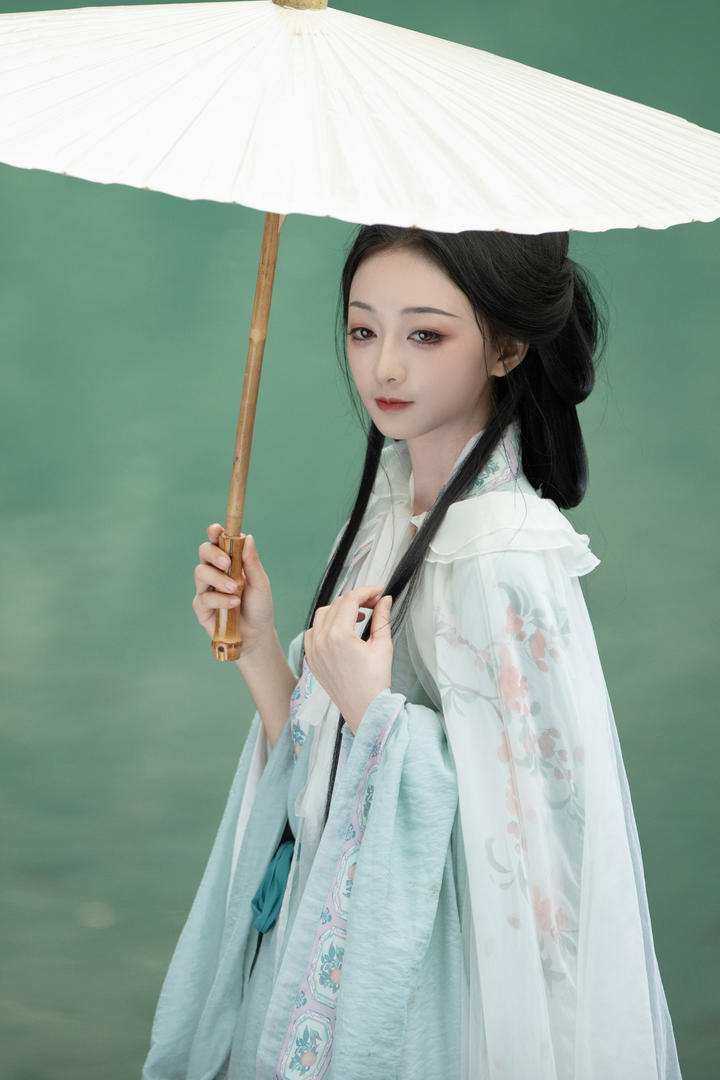 中国古装汉服美女唯美艺术照手机壁纸图片下载