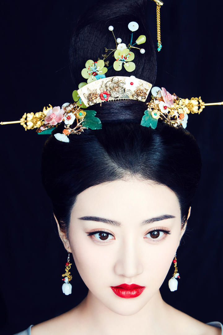 性感红唇美女明星景甜古装艺术照图片欣赏