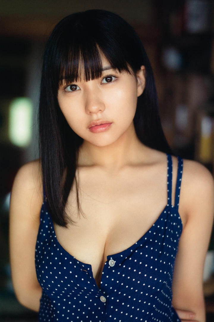 日本年轻漂亮的女孩子人像摄影图片大全