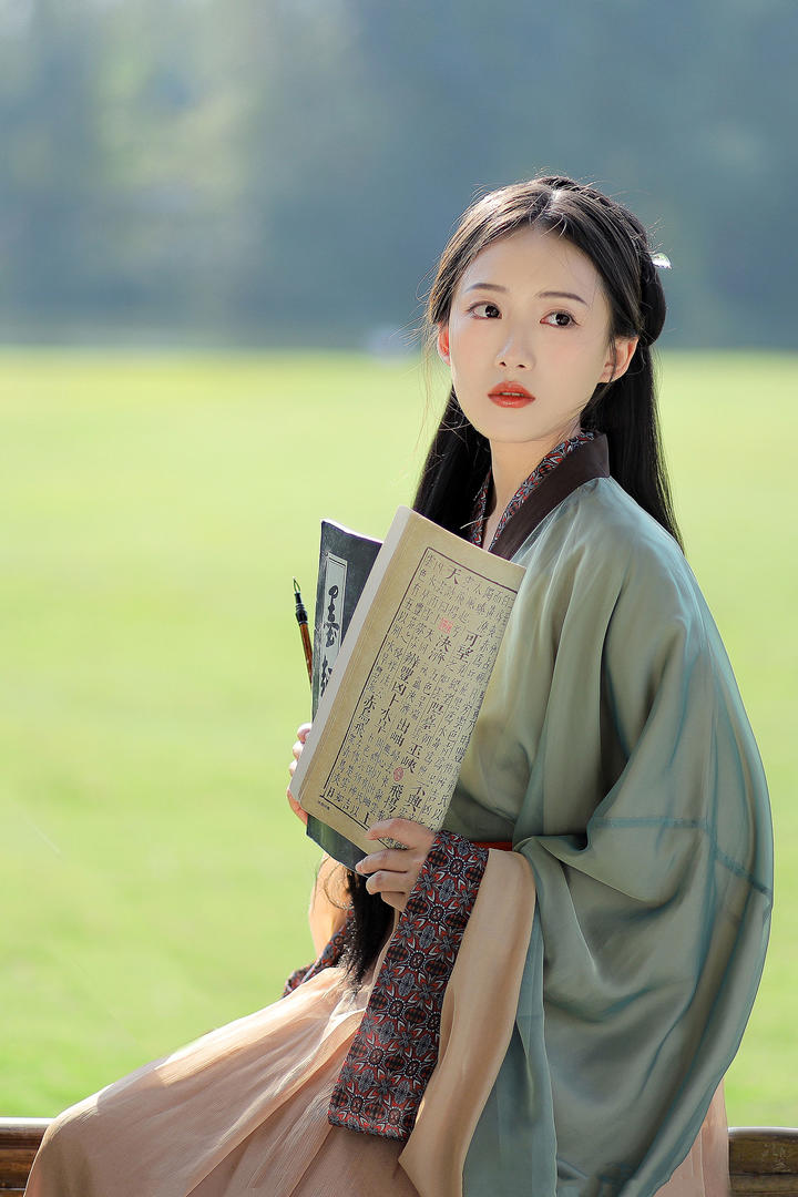 中国古装汉服美女壁纸写真图片