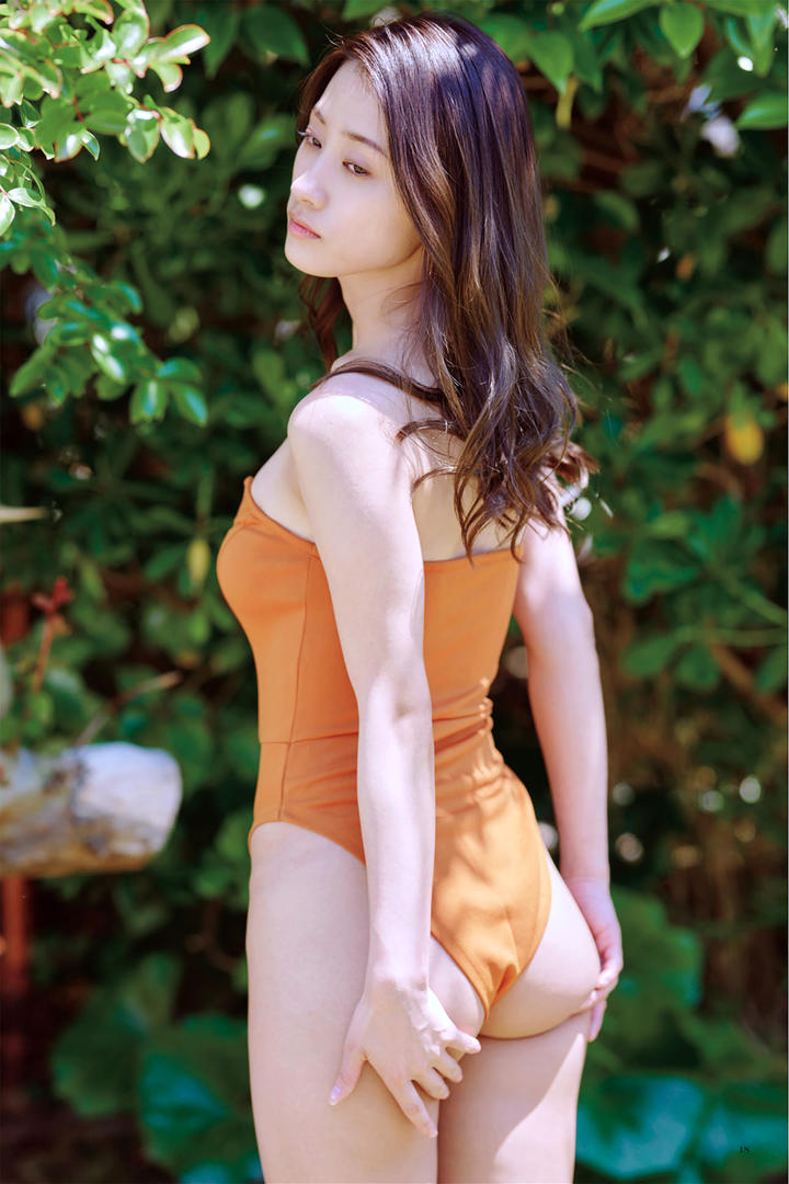 日本橙色泳装美女背影GOGOGO免费完整国语图片