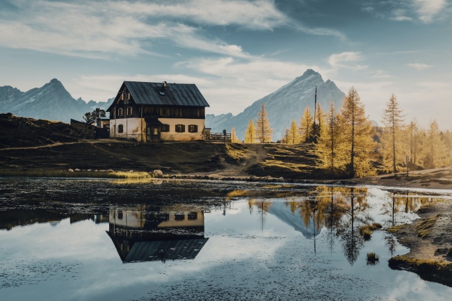 静谧山村小屋山水风景图片