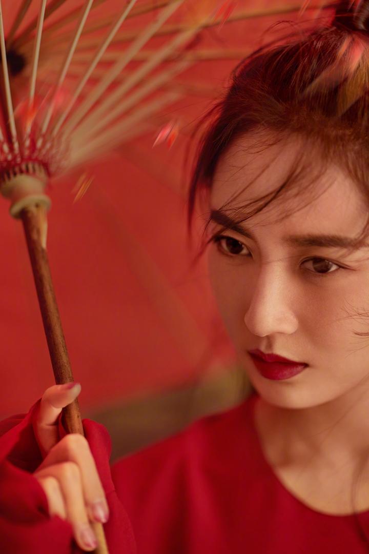 好看的美女明星陈钰琪古风写真图片