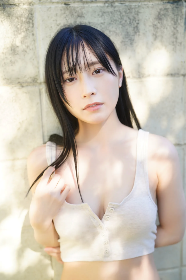 年轻美女JAPAN丰满MATURE肉感图片