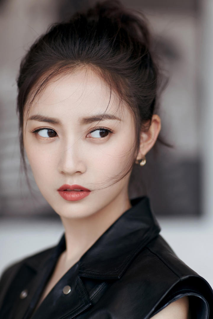 高清美女明星陈钰琪写真图片