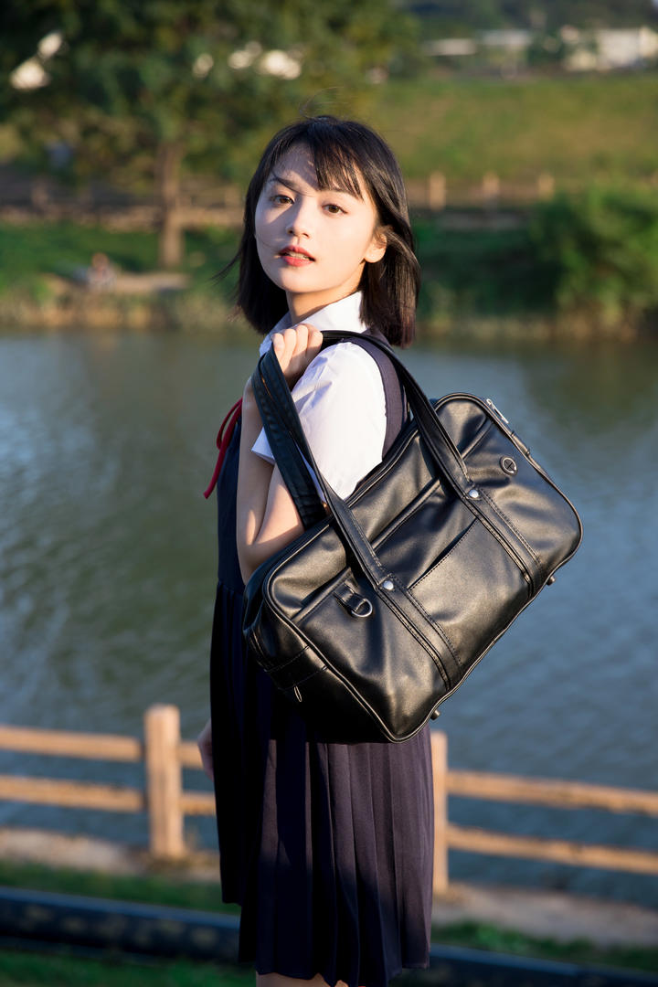 日韩唯美清纯校服制服女生头像壁纸图片大全