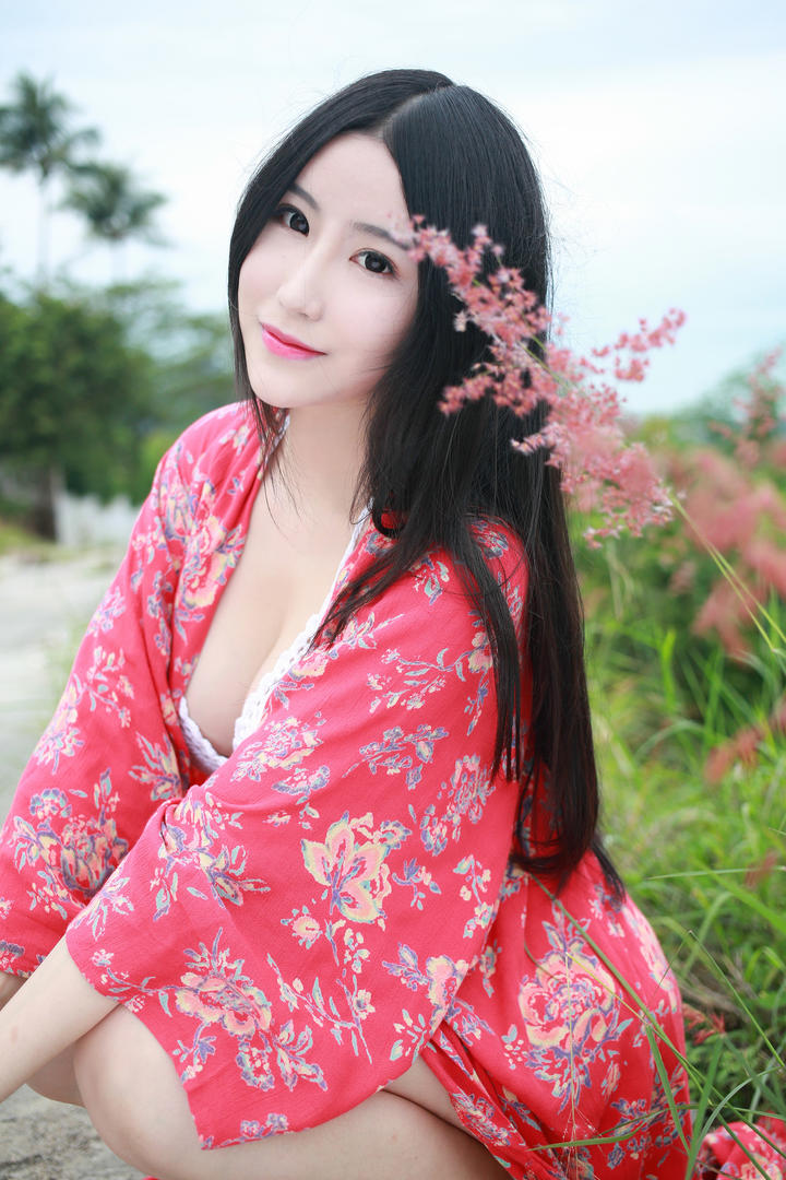 性感女神谢芷馨户外睡衣写真图片