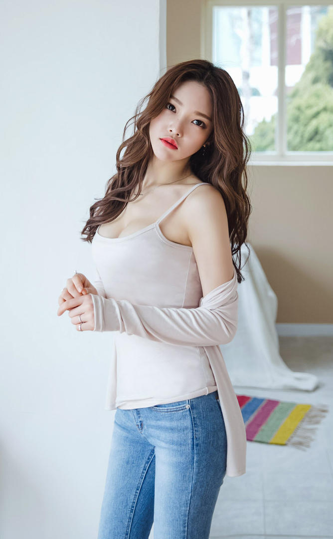 超清韩国极品牛仔裤美女朴正允高清图片