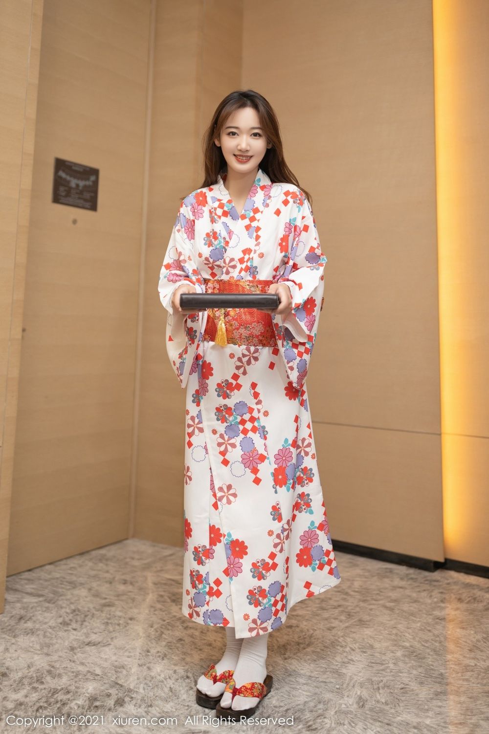 秀人网美女模特唐安琪日料情景精致和服装扮江浙沪旅拍