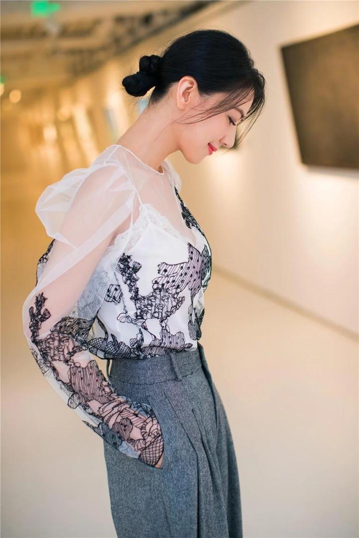 性感女神高圆圆极品颜值侧脸写真图片
