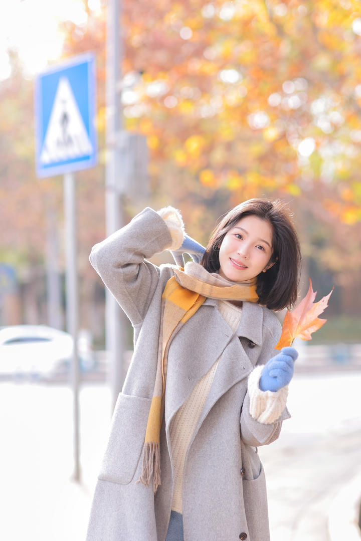 文艺范短发美女唯美艺术写真照片