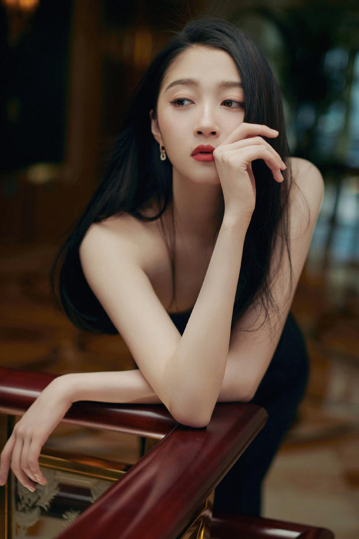 性感女神美女明星关晓彤图片