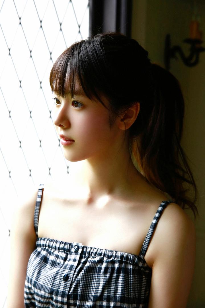 扎着马尾的日本清纯可爱美女学生妹图片