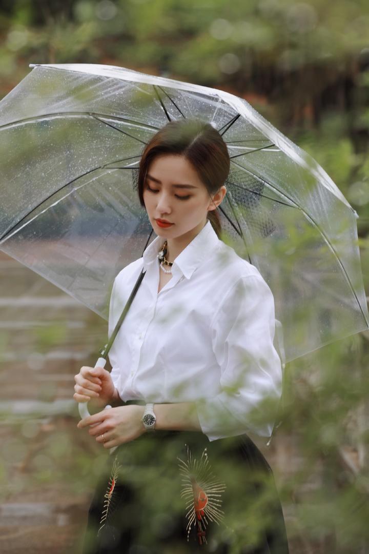 刘诗诗白衬衣唯美写真图片