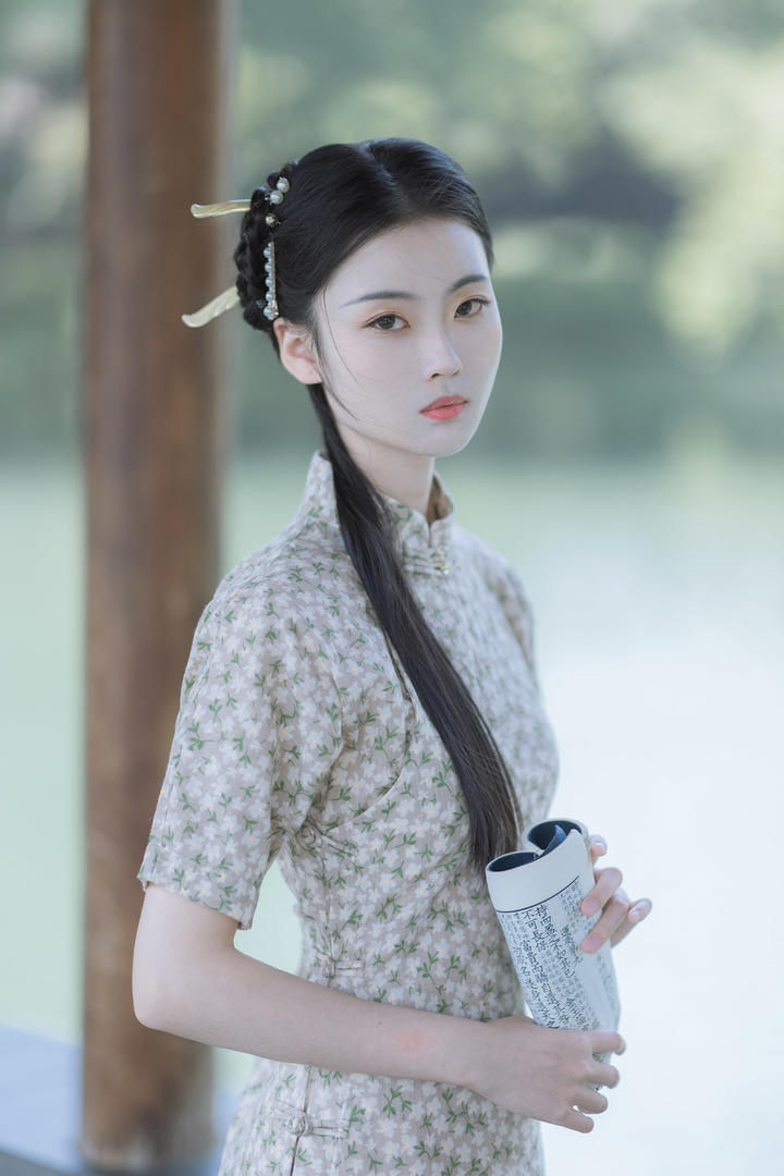 温柔清纯江南水乡女子唯美艺术照片