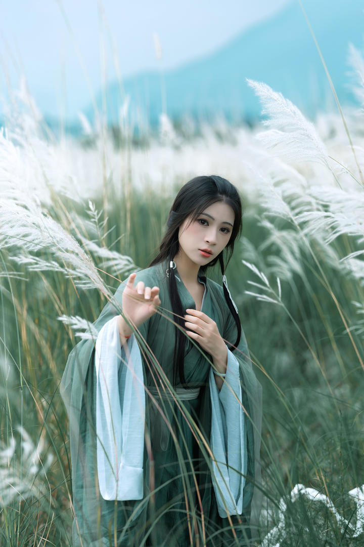 国模清纯汉服美女唯美手机壁纸图片下载