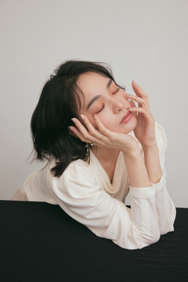 亚洲小香风美女写真图片