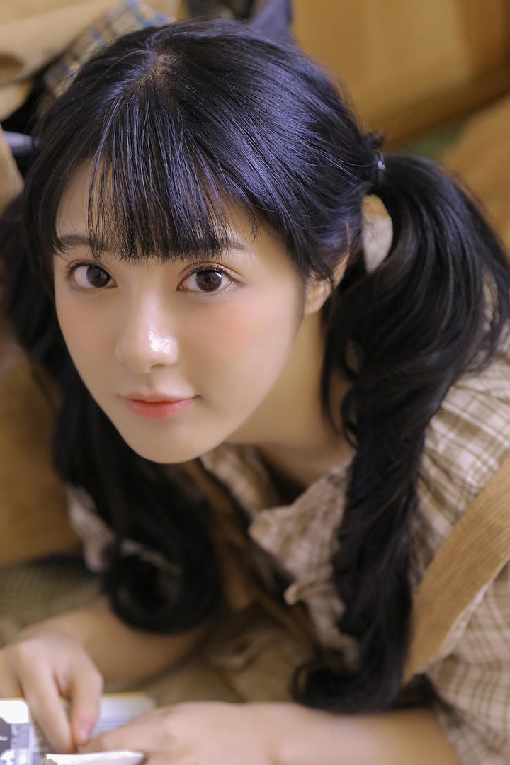扎着马尾的清纯可爱女生头像图片