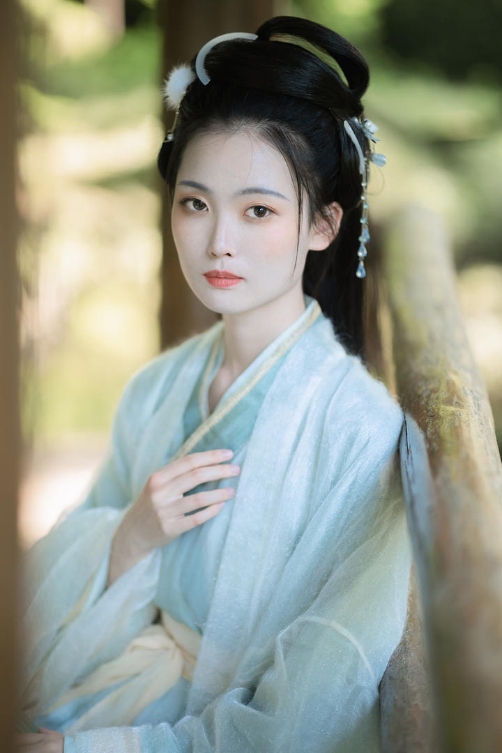 超好看的汉服女神清纯女生艺术照图片免费下载