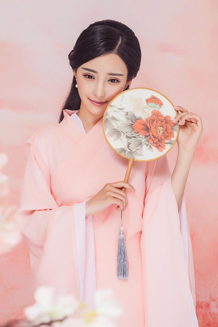 极品高颜值古装美女摄影写真图片