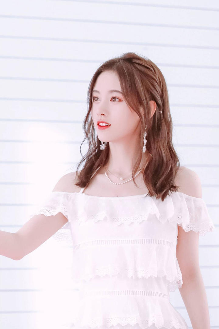 气质中国女星鞠婧祎写真