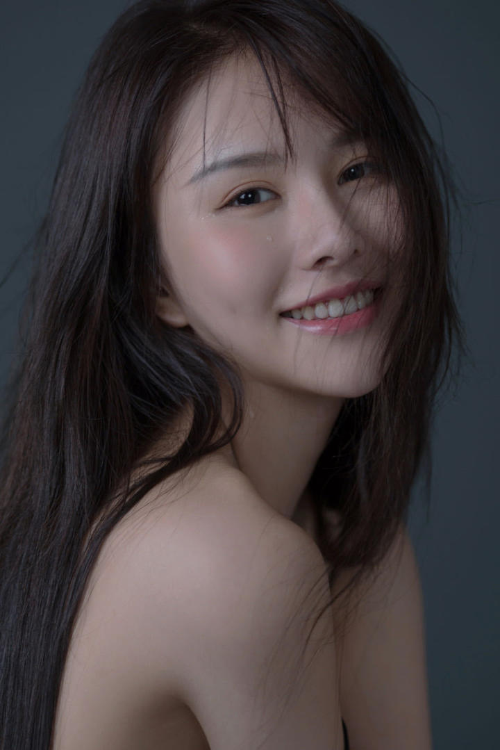 清纯美女高清写真图片