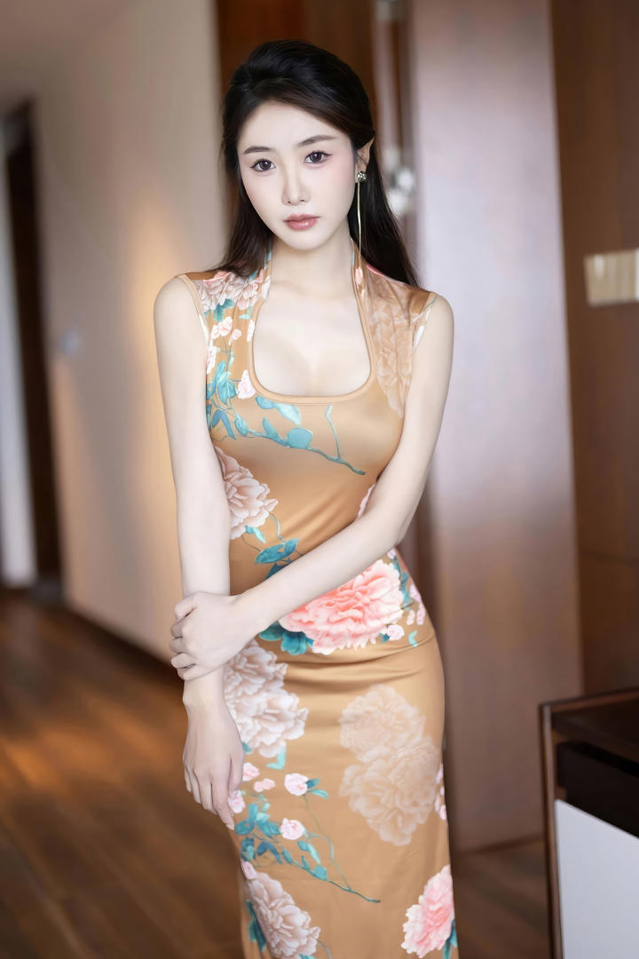 成熟端庄的极品旗袍美女国产亚洲日产美女图片大全