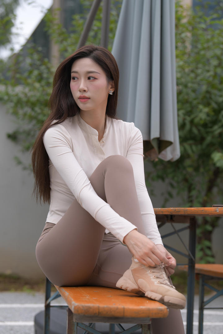 国产精品瑜伽鲍沟瑜伽裤美女性感壁纸图片