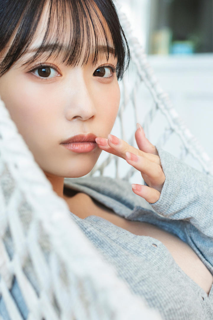 日本养眼甜美女生高清美女壁纸大图
