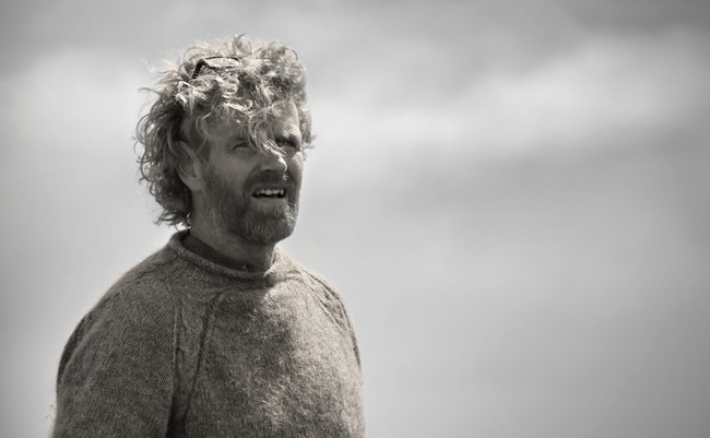 欧美卷发沧桑帅哥图片