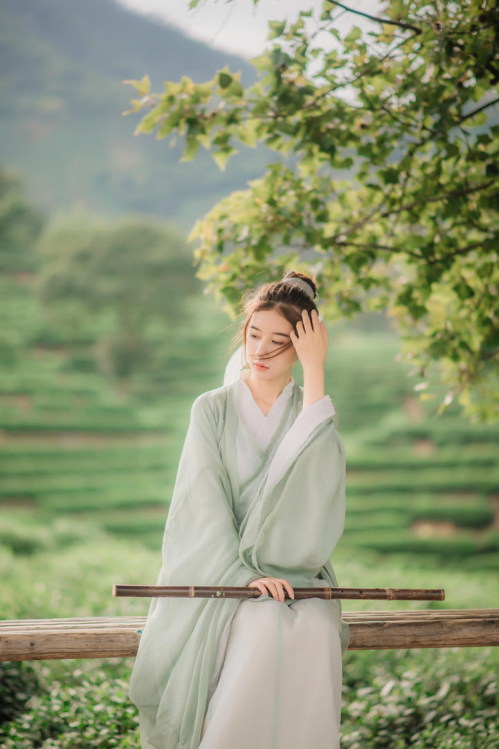 青色长衫唯美仙侠古装美女艺术摄影图片