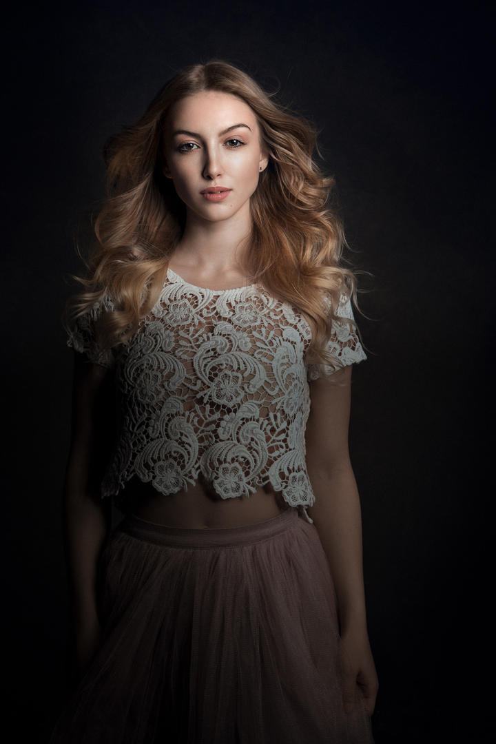 高清欧美金发美女肖像艺术写真图片