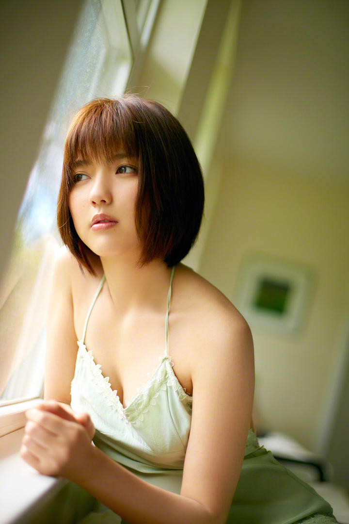 超高清短发日本美女图片