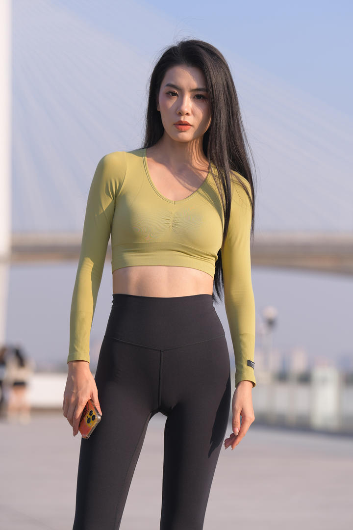 亚洲国产精品SUV极品瑜伽美女无码下载