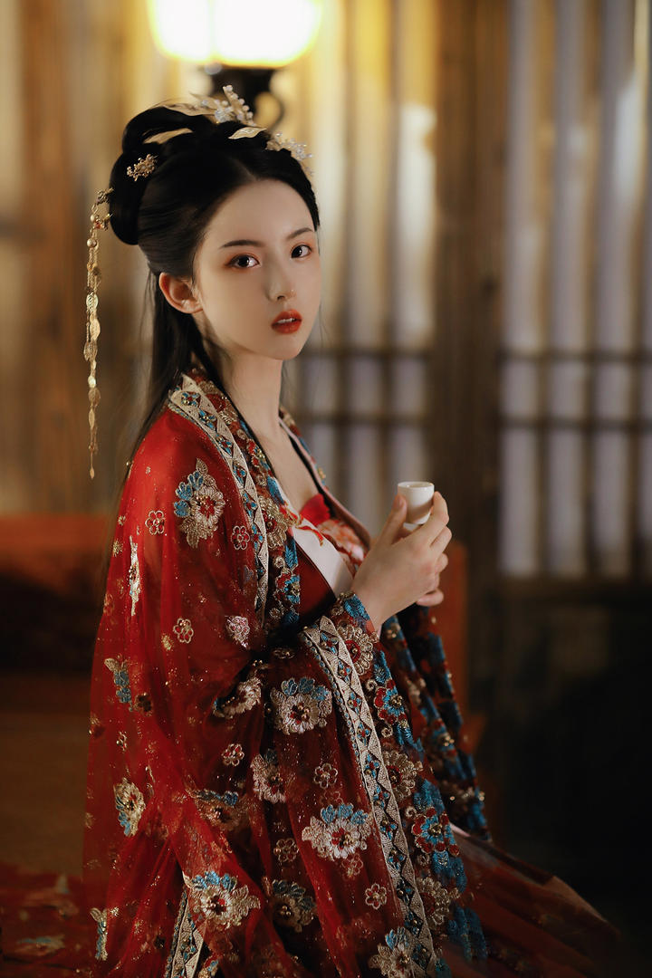 楚楚动人的古装美少女艺术写真图片高清