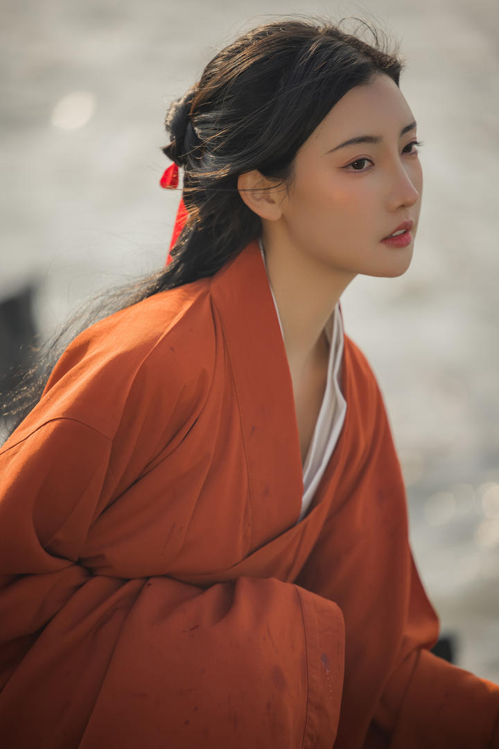 悠悠人体艺术古典气质女生写真图片