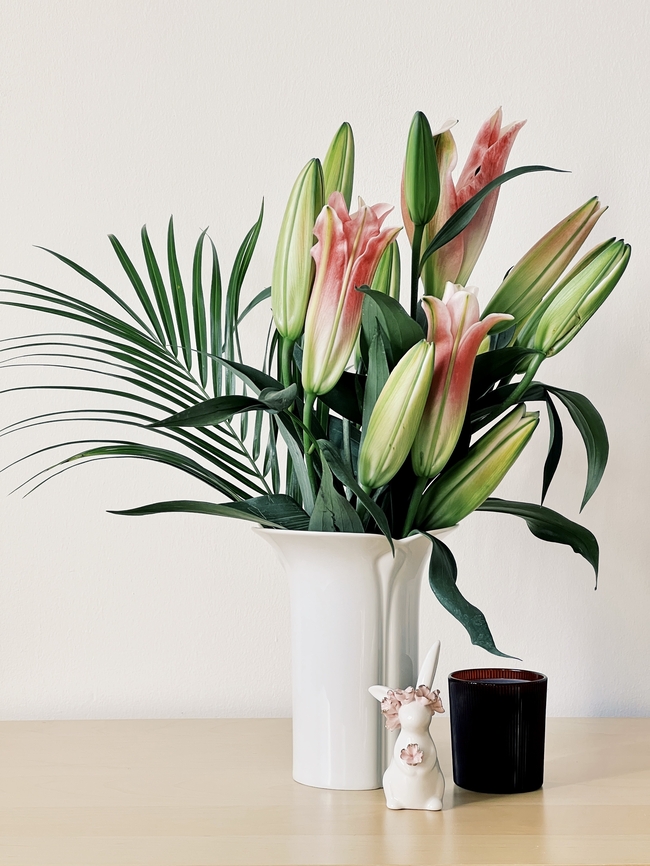 室内百合花花艺插花图片